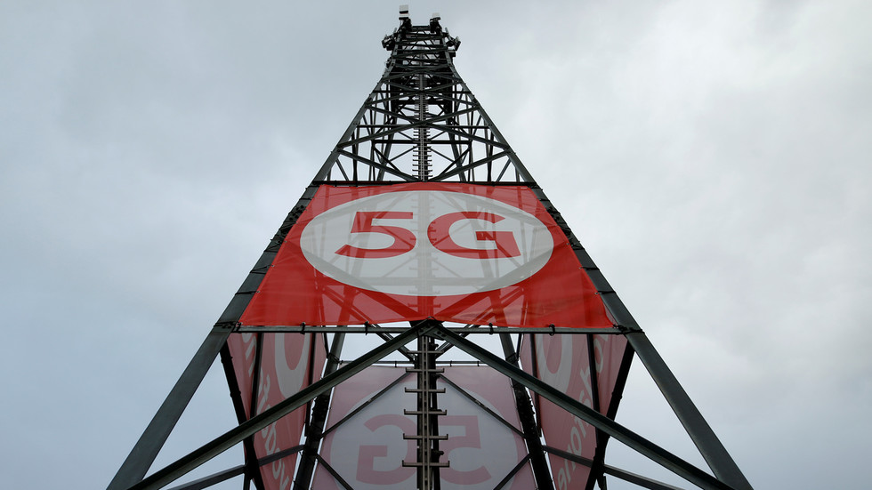 ‘Landmark’ moment as Vodafone showcases UK’s first standalone 5G network 