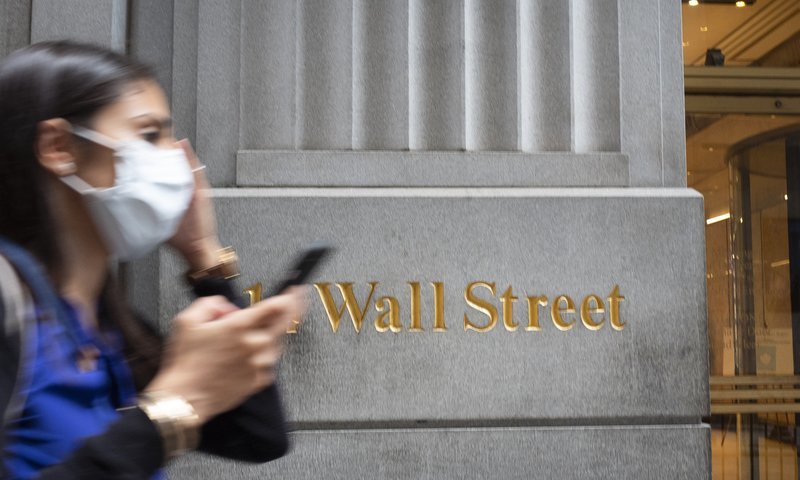 How can Wall Street be so healthy when Main Street isn't?