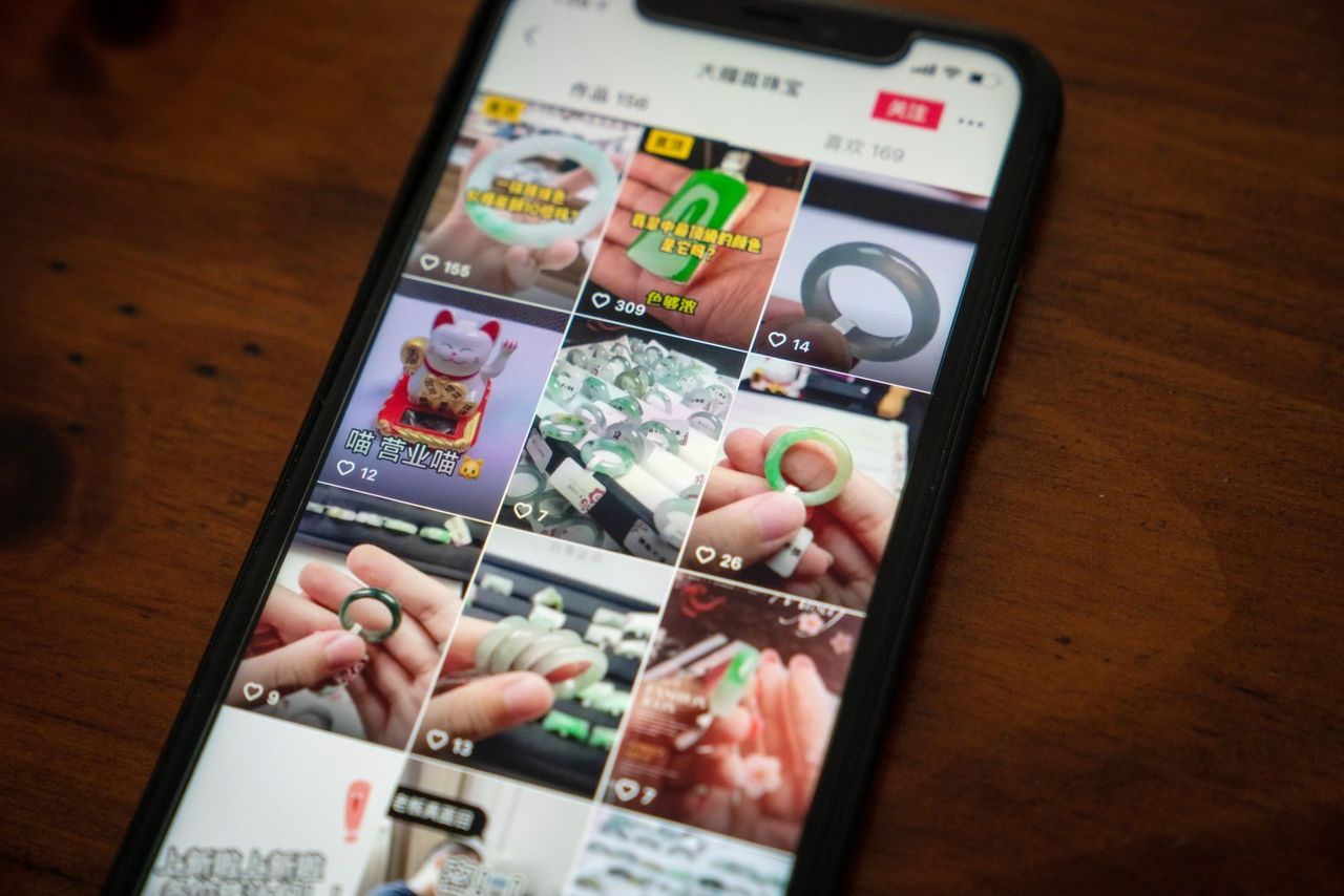 TikTok Hires Thousands to Challenge E-Commerce King Alibaba