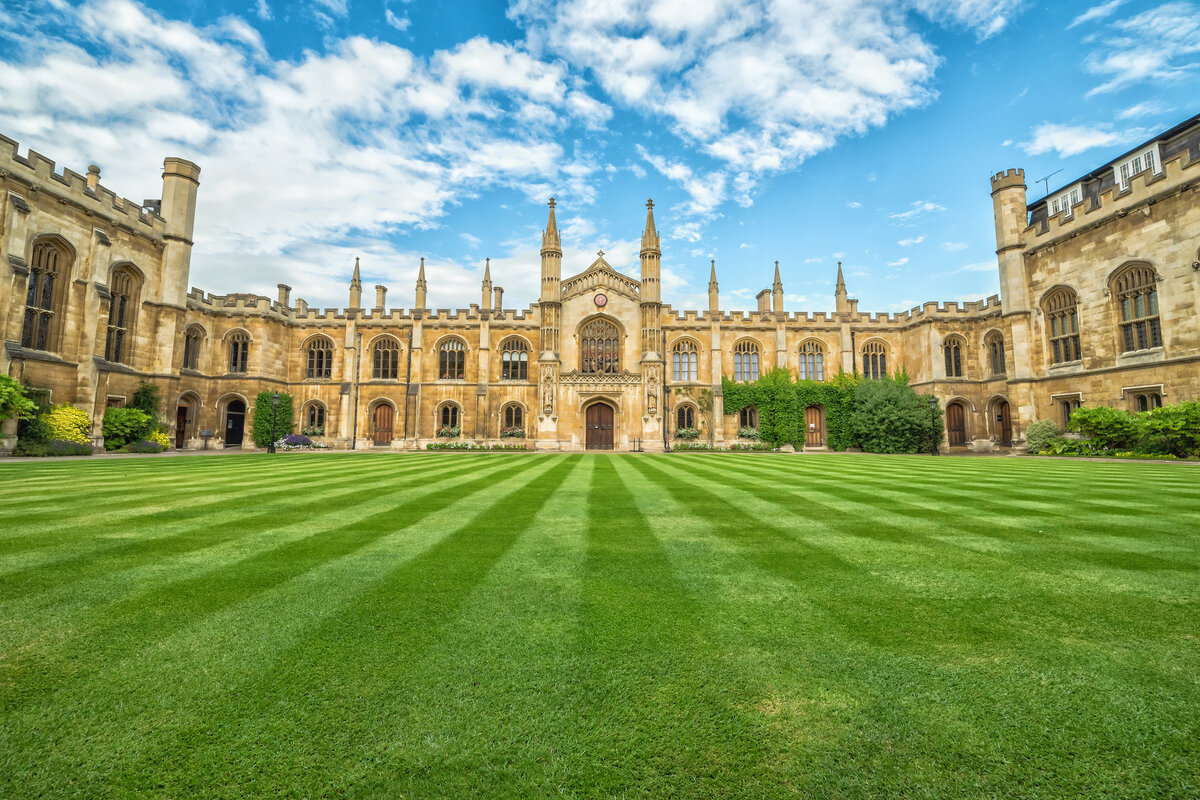 Cambridge University halts £400m deal with UAE over Pegasus spyware claims