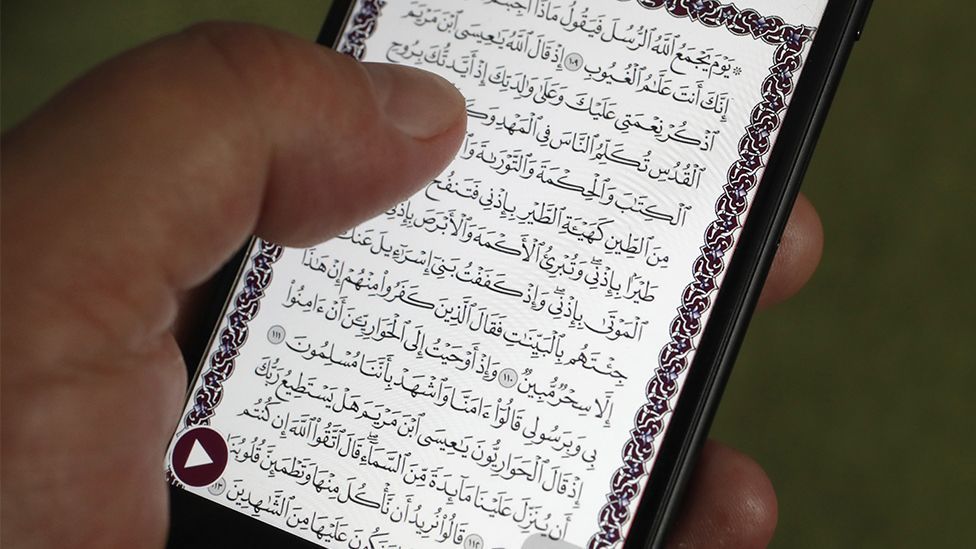 Apple takes down Koran app in China