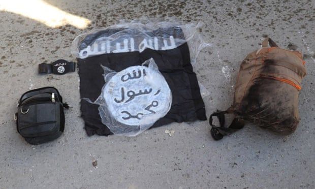 Islamic State attacks prison in Syria and military base in Iraq