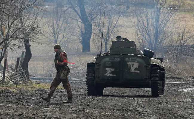Russia Inches Toward Kyiv, Its Attacks Draw War Crimes Warnings