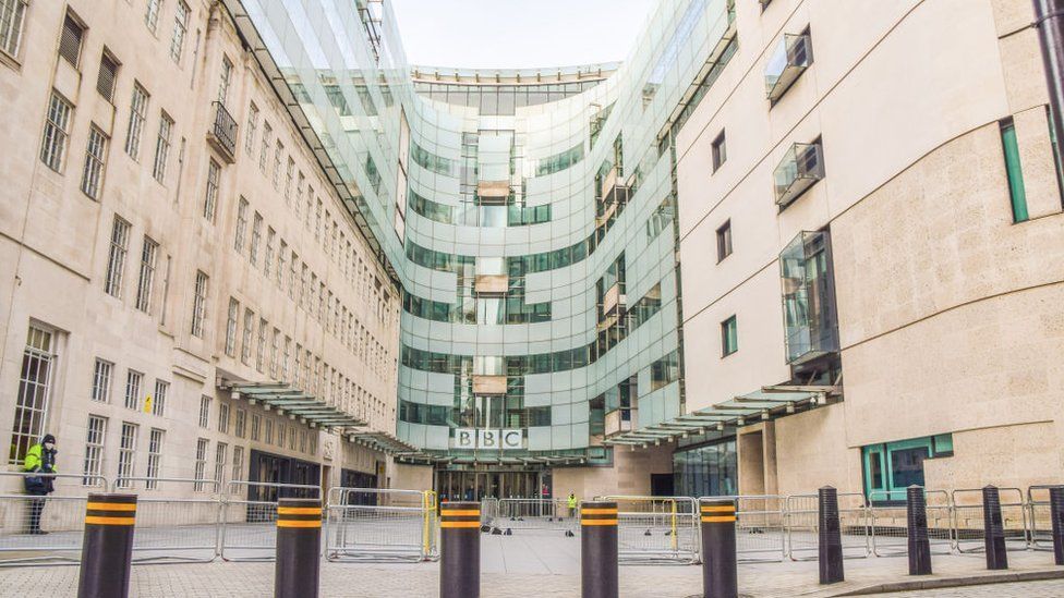 War in Ukraine: BBC suspends its journalists' work in Russia