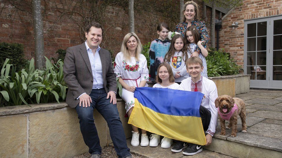 Homes for Ukraine: Robert Jenrick takes in Ukrainian refugee family