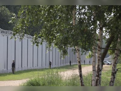 Poland completes Belarus border wall to keep migrants out