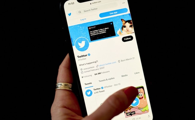 Twitter Suspends $8 Subscription Program After Fake Accounts Boom