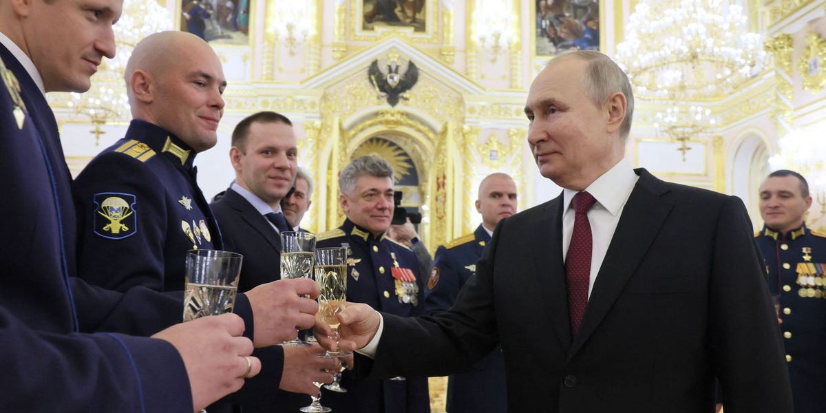 Putin, drink in hand, blames Ukraine for Russia's bombing of its energy infrastructure: 'Who started it?'