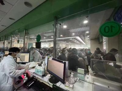 COVID cases explode in Beijing leaving city streets empty and daily life disrupted