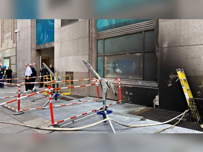 Tiffany's Flagship Store Evacuated as Fire Erupts Near 5th Ave Storefront